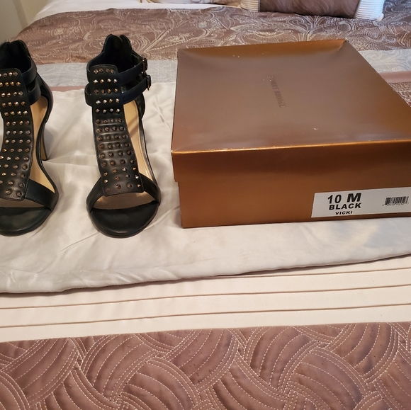 Shoes 🖤😍🔥 - Picture 2 of 6